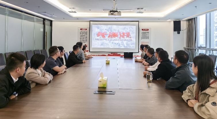 WG电子官网公司组织观影《长津湖》